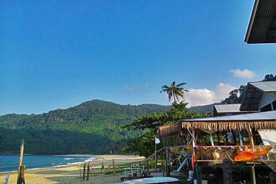 Beachfront Hut Upstairs Astra - Beach Shack Chalet Kampong Juara Extérieur photo